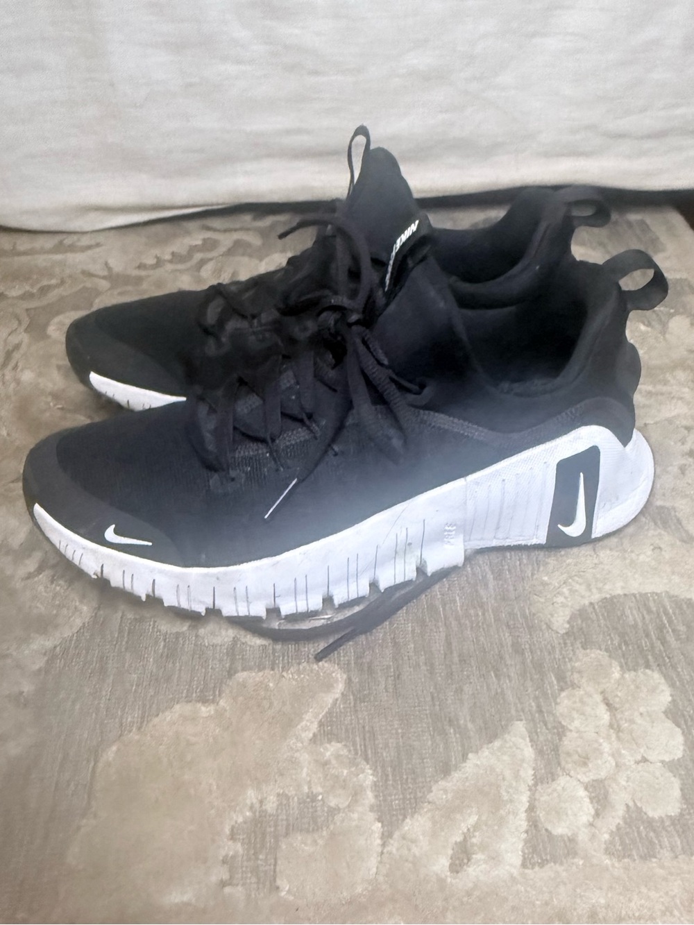 Nike Free Metcon 6 Women’s 8.5 Black White Training Shoes FJ7126-001